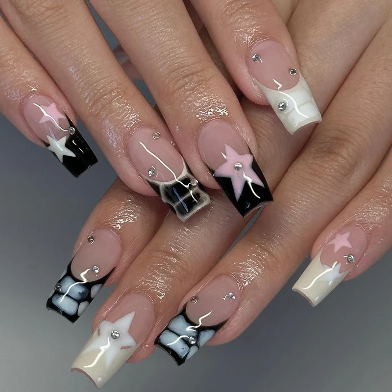 Kreative Nagelkunst im eleganten Design Karnz