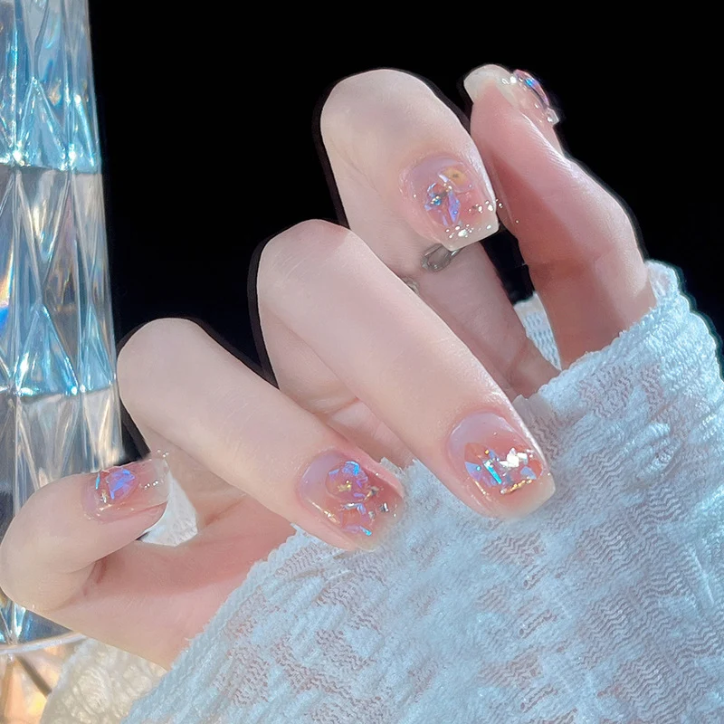 Thematische Nagelkunst Press-On Nägel mit süßen Charakter- und Schleifendesigns Karnz