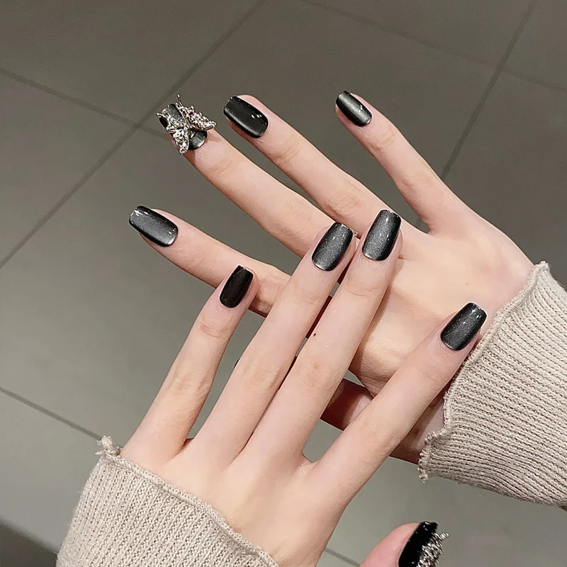 Thematische Nagelkunst Press-On Nägel mit süßen Charakter- und Schleifendesigns Karnz