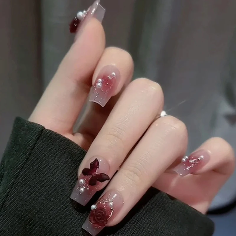 Thematische Nagelkunst Press-On Nägel mit süßen Charakter- und Schleifendesigns Karnz
