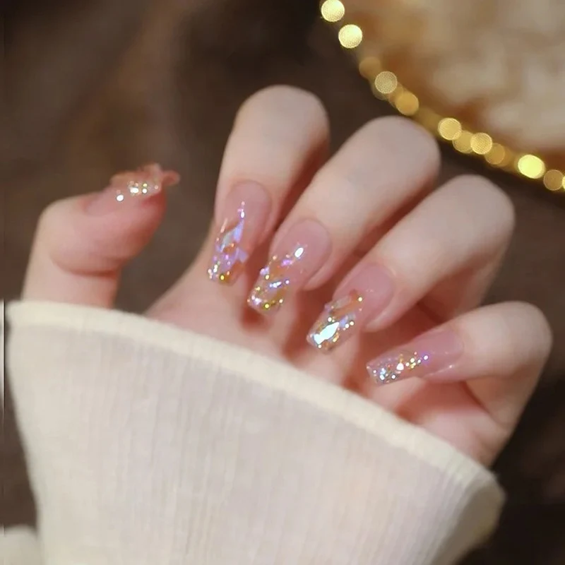 Thematische Nagelkunst Press-On Nägel mit süßen Charakter- und Schleifendesigns Karnz