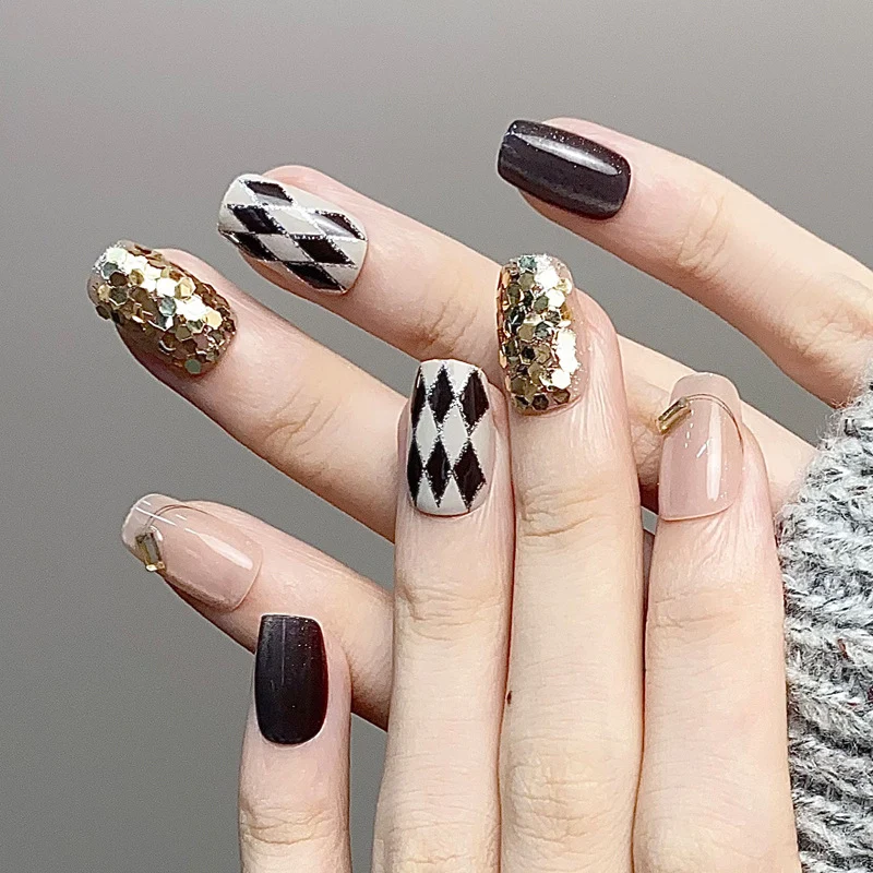 Stylische Press-On-Nageltips mit Leopardendesign Karnz