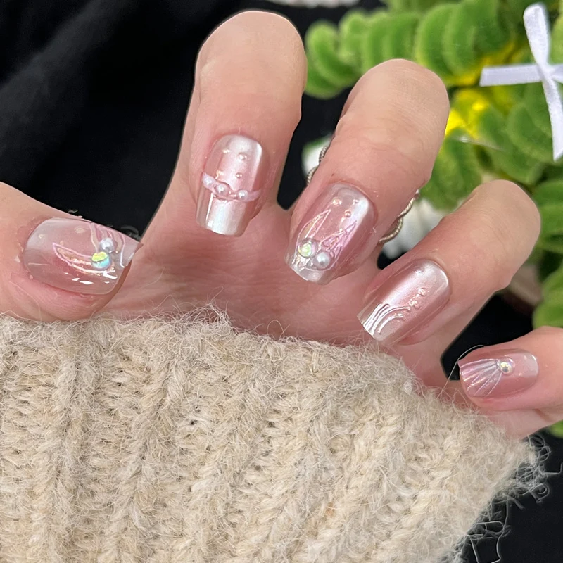Stylisches Nagelkunst Press-On Set mit Glitter und glänzendem Finish Karnz