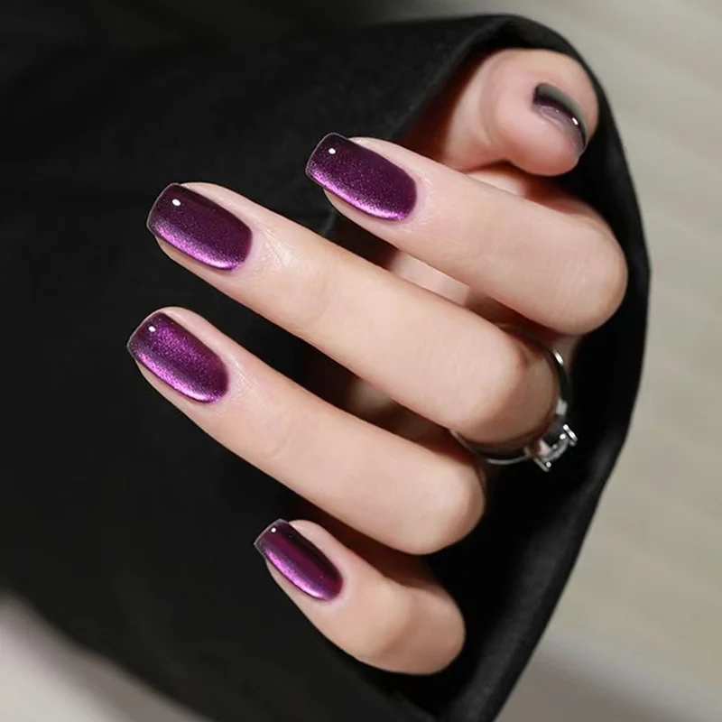 Glänzendes Ombre Nagelkunst Karnz
