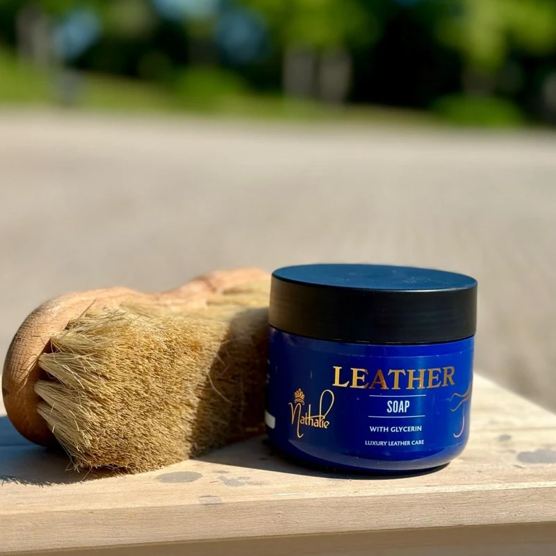 Nathalie Horse Care Lederseife
