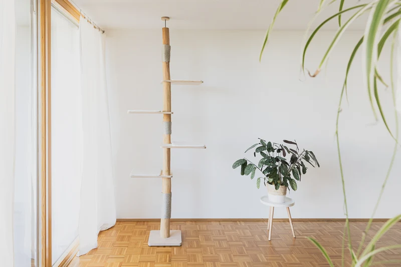 NUDE SKY – Deckenhoher Kratzbaum XXL aus Naturstamm