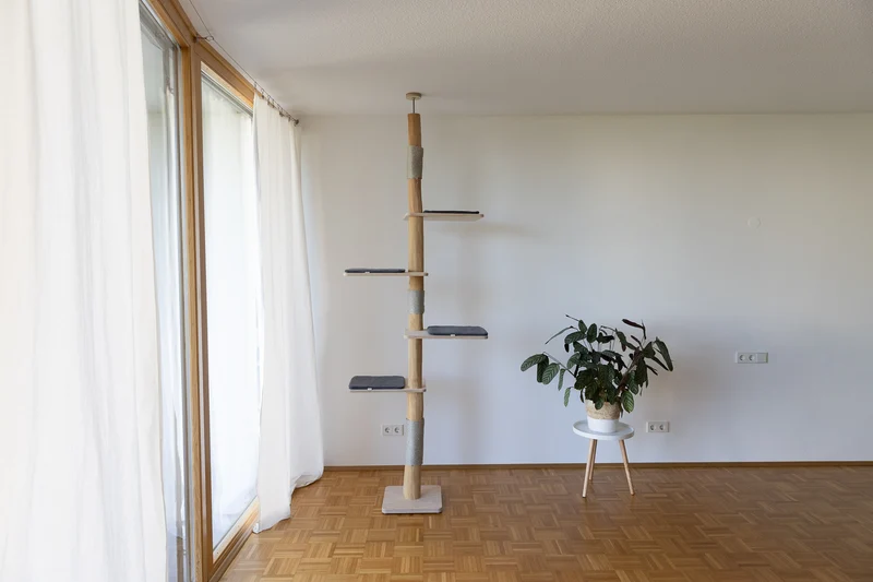 NUDE SKY – Deckenhoher Kratzbaum XXL aus Naturstamm