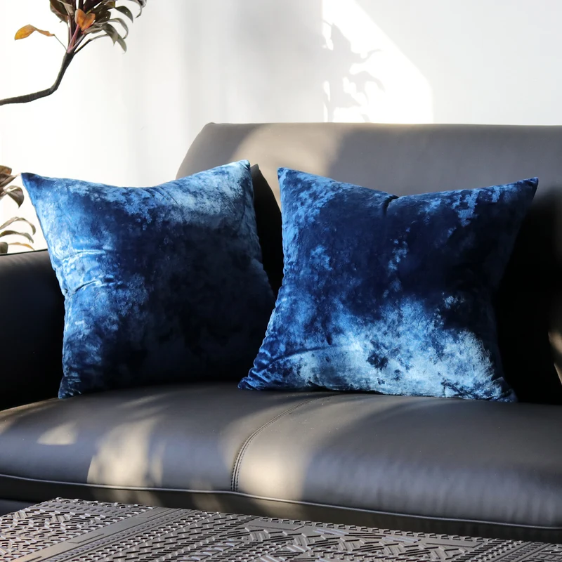 Luxuriöser, zerknitterter Samt-Quadratkissenbezug mit plüschiger Kunstpelztextur und unsichtbarem Reißverschluss