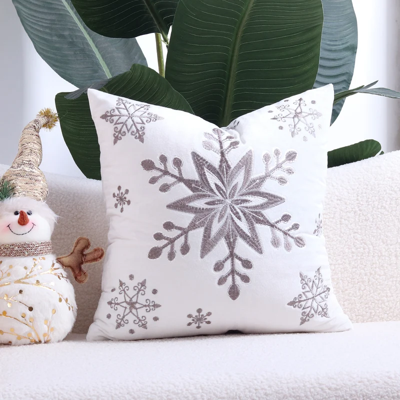 Dekoratives Weihnachts-Wurfkissen mit Hirschsilhouette