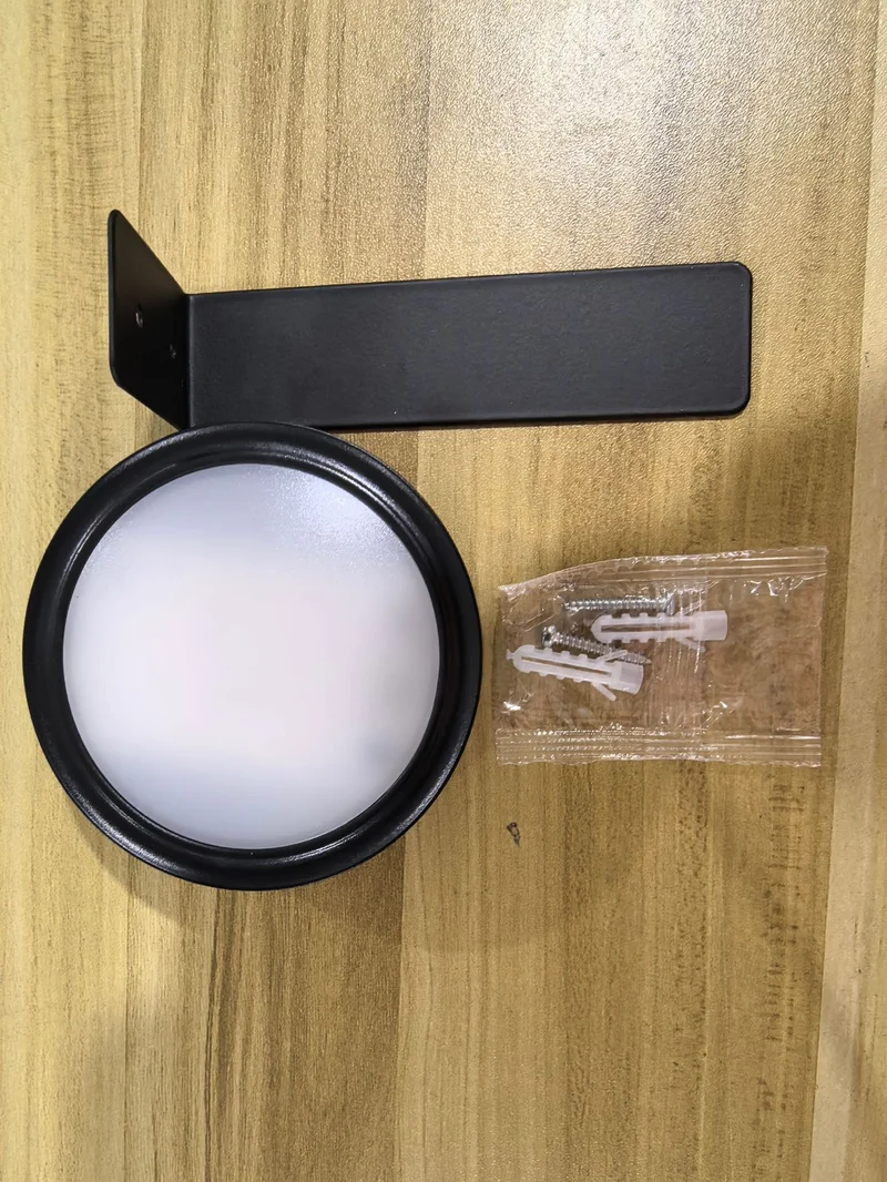 Wandleuchte mit Bewegungsmelder und LED