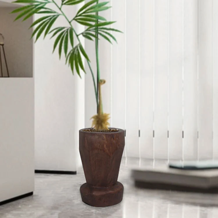 Handgefertigter artisanaler Holz-Hocker