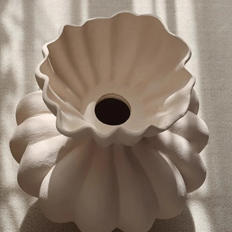 Elegante Blumengeformte Dekorative Vase