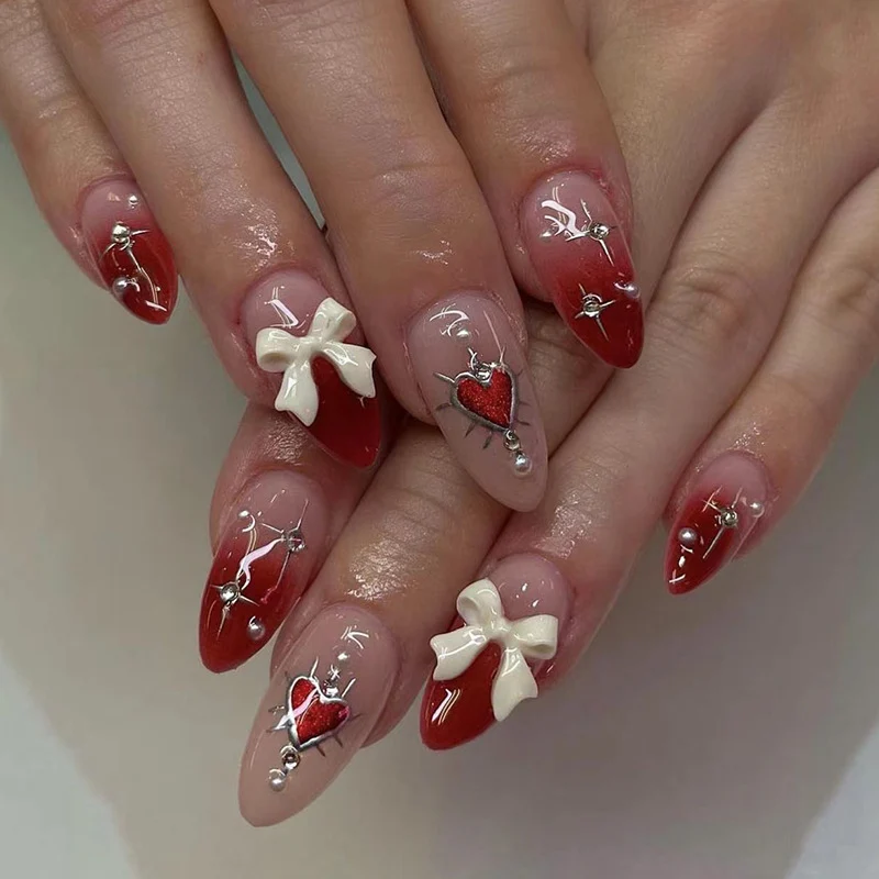Exquisite Acryl-Nägel mit herzigem und dekorativen Design Karnz