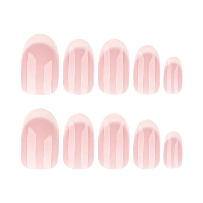 Elegante Stiletto-Nägel mit klassischem French-Tip Karnz