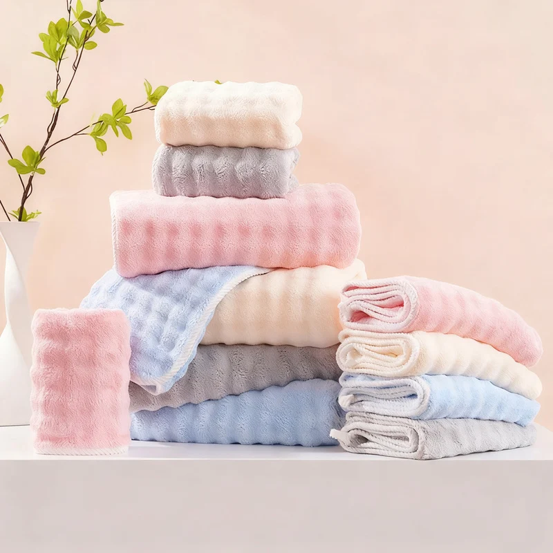 Badetuch und Handtuch aus Korallenfleece