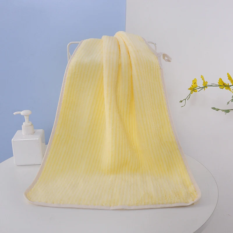 Badetuch und Handtuch aus Korallenfleece