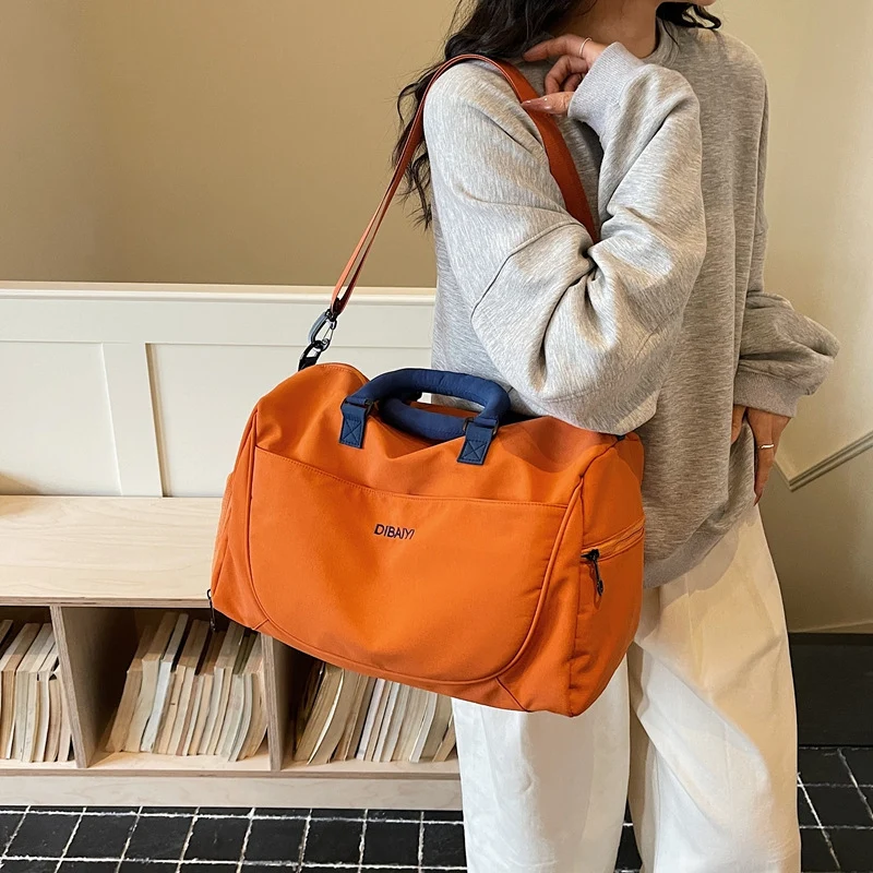 Geräumige Wochenend-Reisetasche Karnz