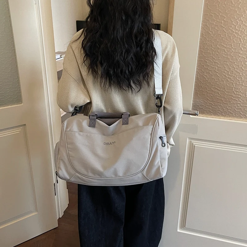 Geräumige Wochenend-Reisetasche Karnz