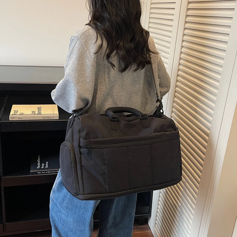 Funktionaler Wochenend-Duffle Karnz