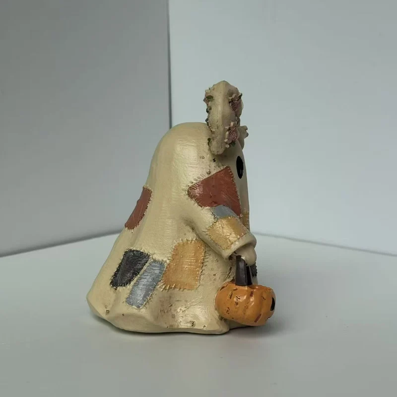 Verspielte Halloween Dekofigur Karnz
