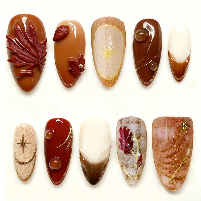 Kunstnagelset mit eleganten Blumen- und Glitzerakzenten Karnz