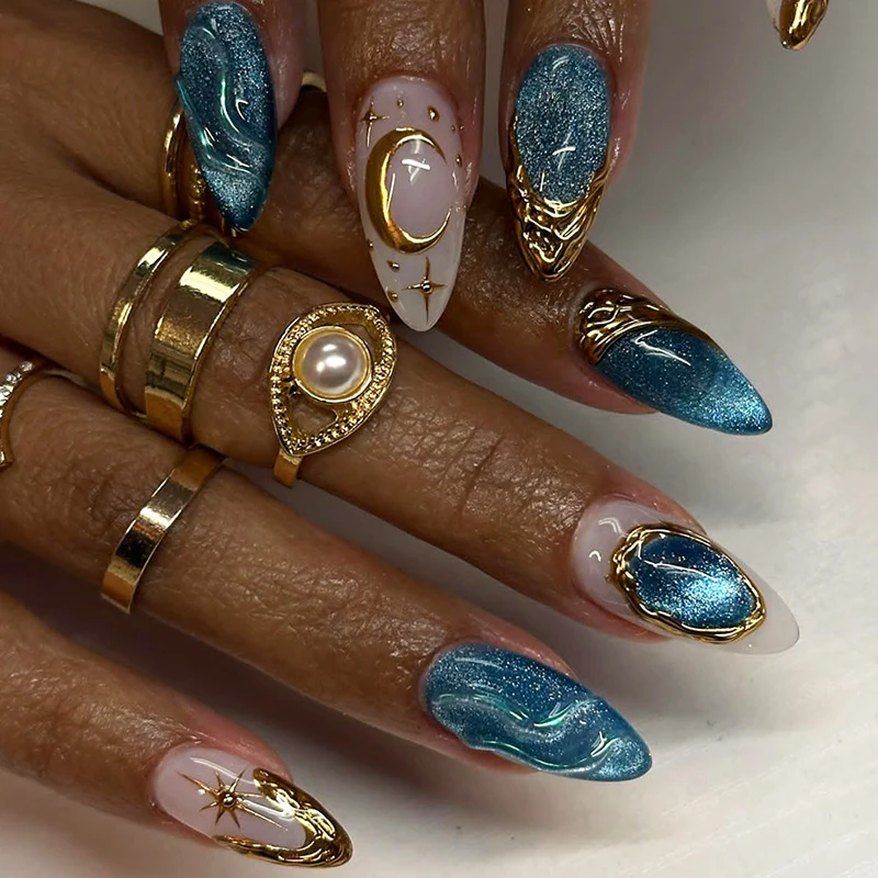 Kunstnagelset mit eleganten 3D-Verzierungen Karnz