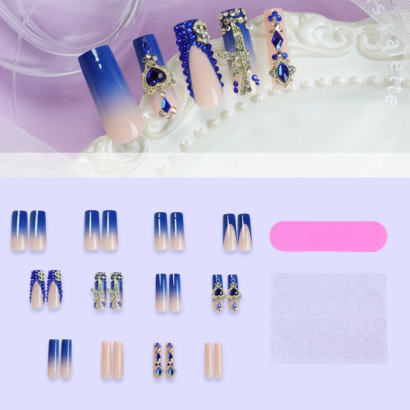 Kunstnagelset mit elegantem Ombre-Design und funkelnden Verzierungen Karnz
