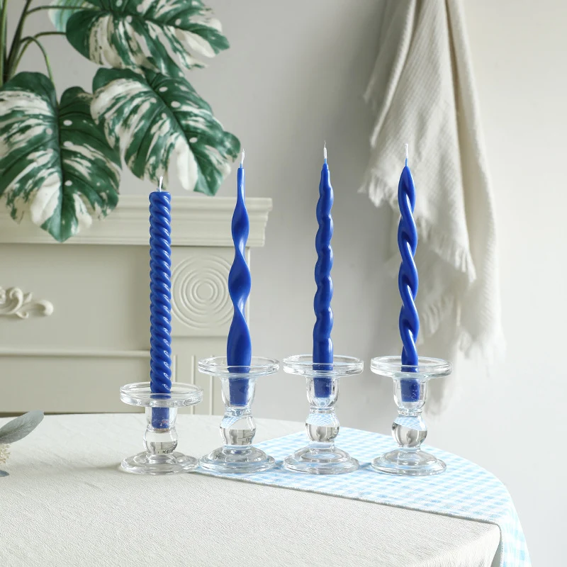 Skulpturales Ribbon-Twist Taper Kerzen Set