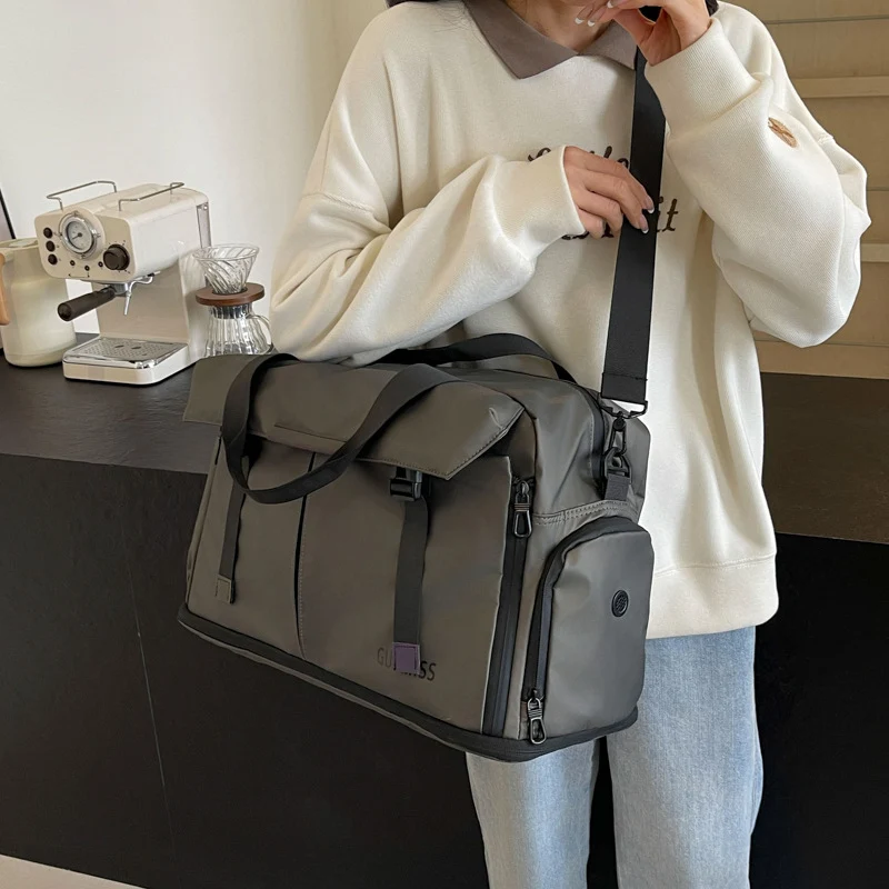 Vielseitige elegante Reise-Wochenendtasche Karnz