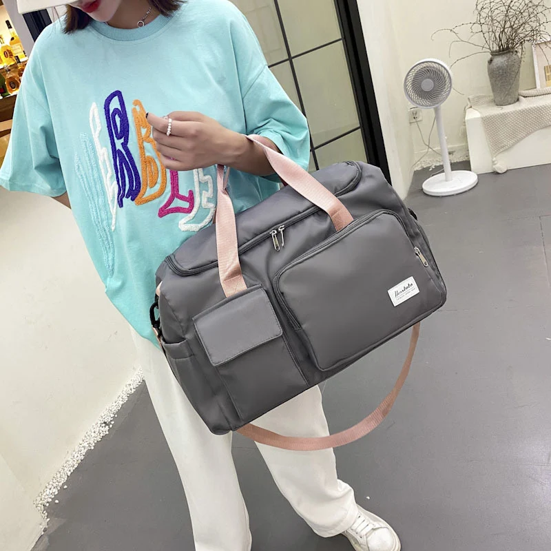 Geräumige Sport-Duffle-Tasche mit mehreren Fächern Karnz