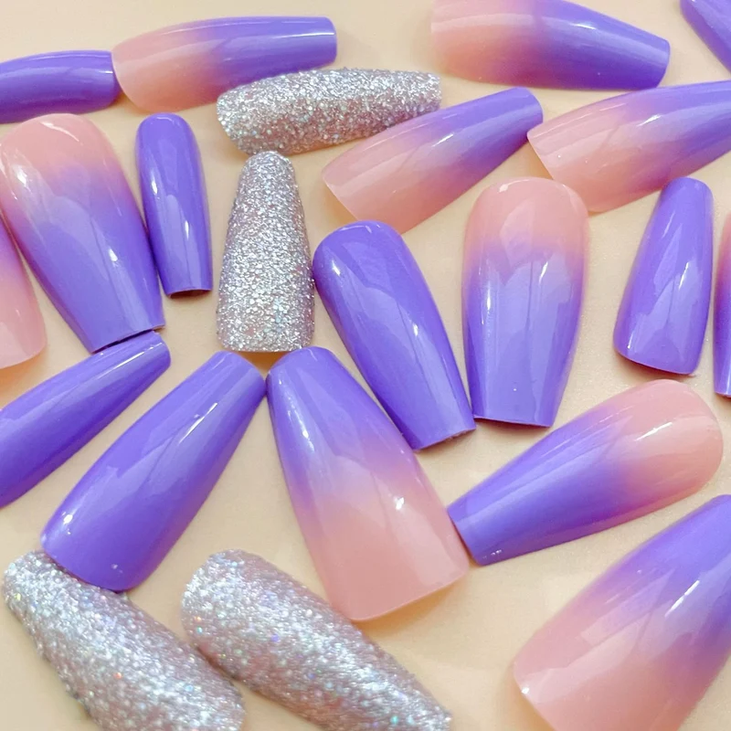 Glamouröse Acrylnagelerweiterungen Karnz