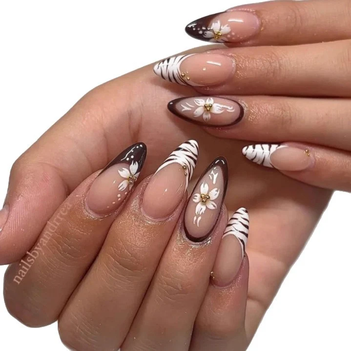 Floral Tip Acryl Nagelverstärkungen Karnz