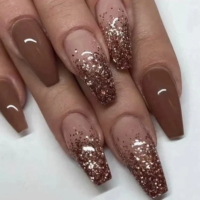 Elegante Langanhaltende Glitzer-Nagelverstärkungen Karnz