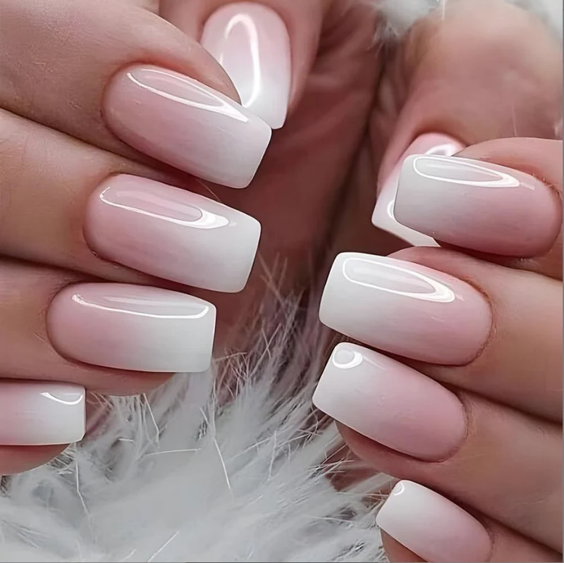 Elegante Gel-Nagelkunstverlängerungen Karnz