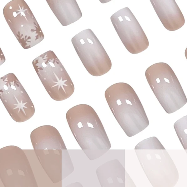 Elegante Frosted Winter Nagelkunst Verbesserungen Karnz