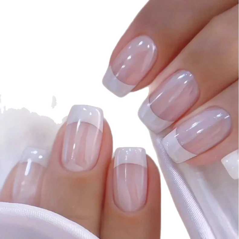 Elegante französische Tipp-Nagelerweiterungen Karnz