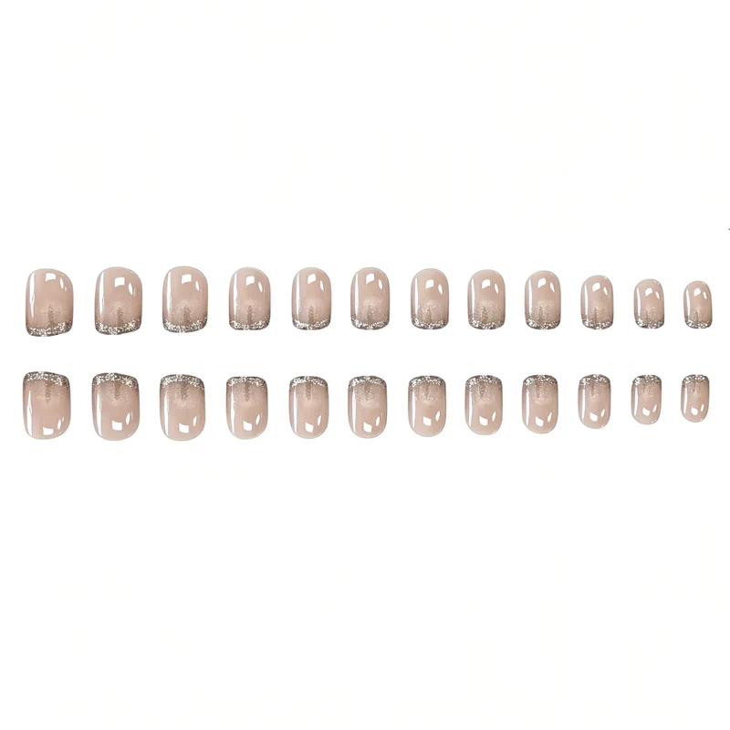 Elegante French Tip Nagelkunst Karnz