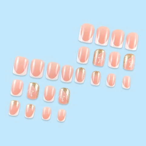 Elegante French Tip Schmetterling Nagelkunst Karnz