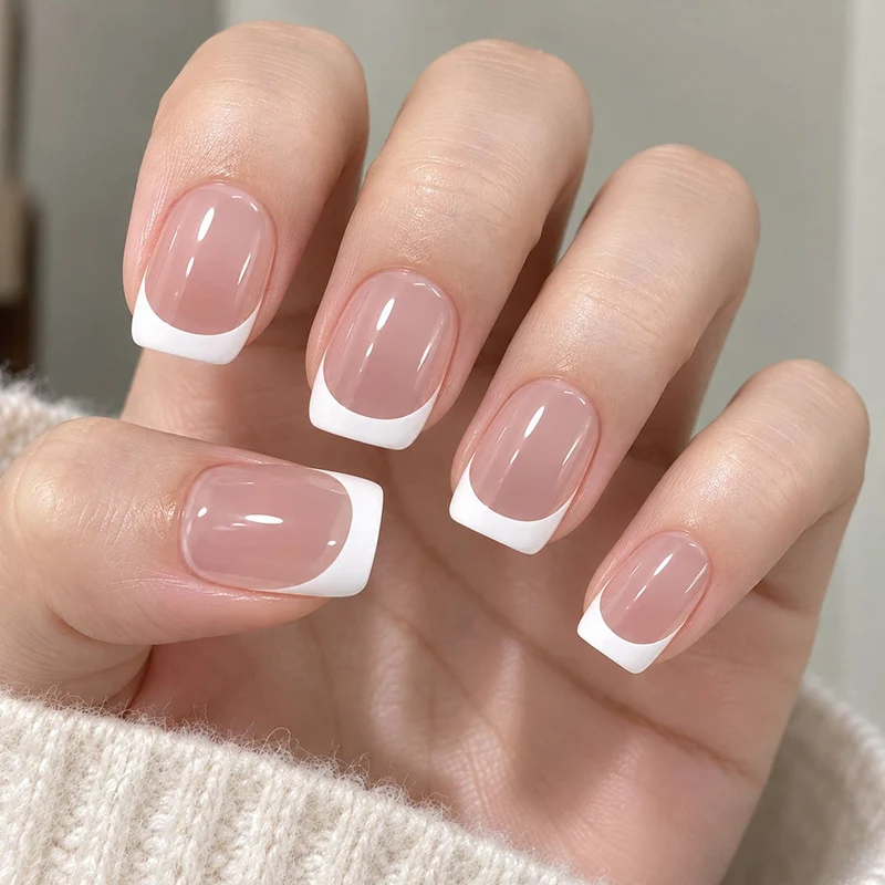 Elegantes French Tip Acrylnagel-Set Karnz