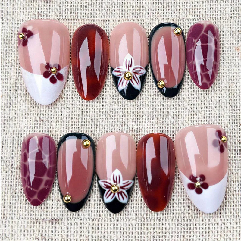 Elegante blumenmuster Druck auf Nagelkunst Karnz