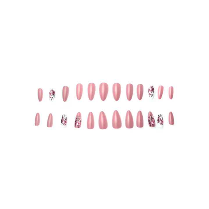 Elegantes Blumen-Nageldesign Karnz
