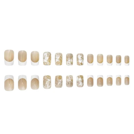Elegante Blumendesign Nagelkunstveredelungen Karnz