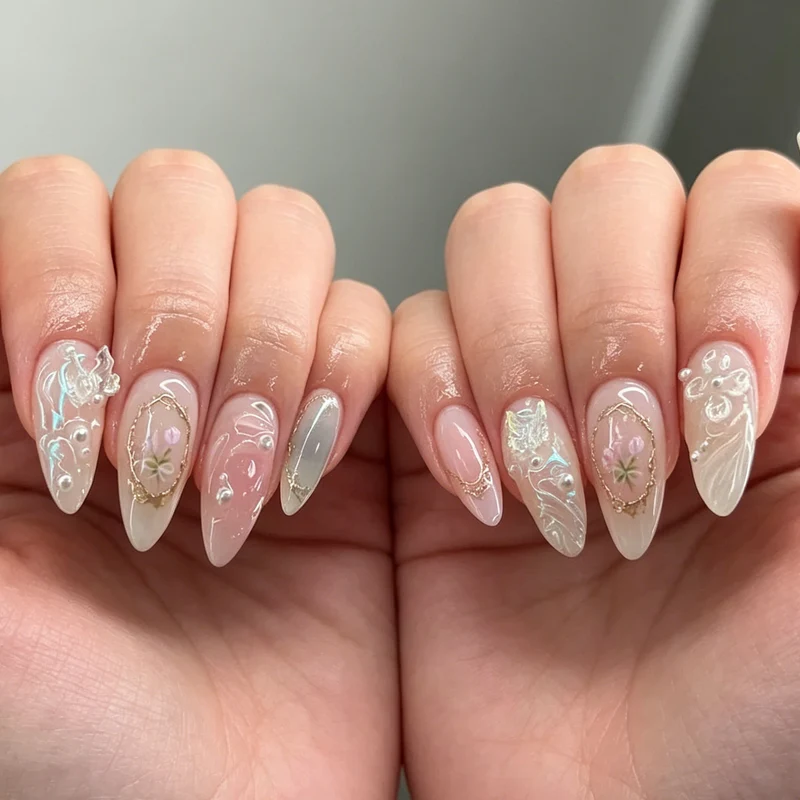 Elegante dekorative Gel-Nagelverzierung Karnz