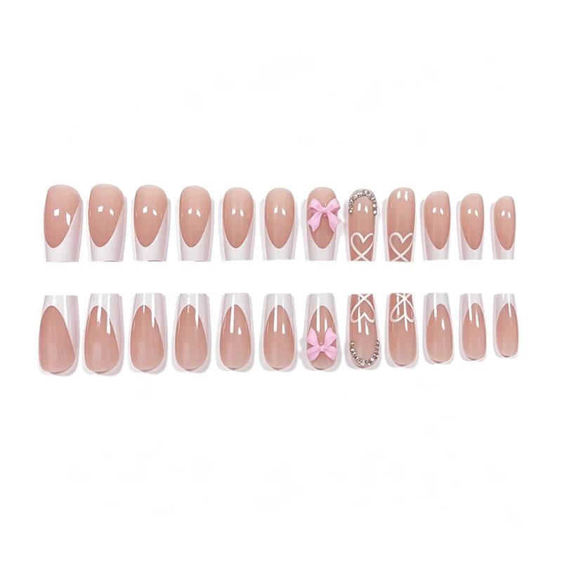 Dekoratives Herzdesign Acryl-Nagelverlängerungen Karnz