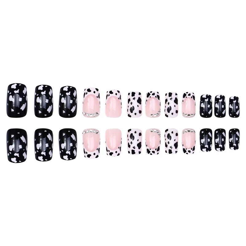 Dekoratives Acryl-Nageldesign Karnz 1789915886