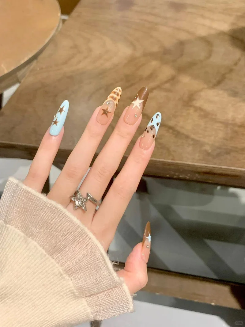 Dekorativer 3D Nagelkunst-Kit Karnz