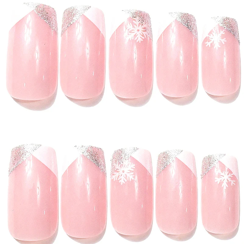Kreative florale Schneeflocken-Nagelkunst Karnz