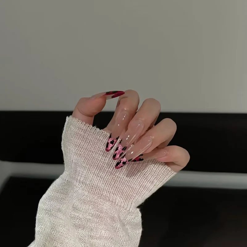 Kreative Floral Acryl Nagelerweiterungen Karnz