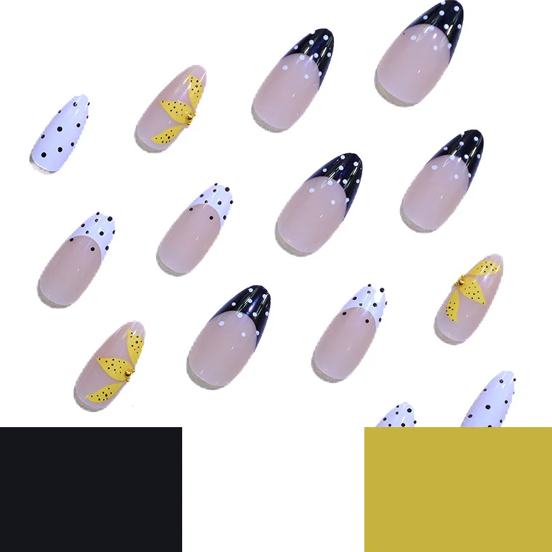 Kreatives florales Akzent-Nagelkunst-Set Karnz