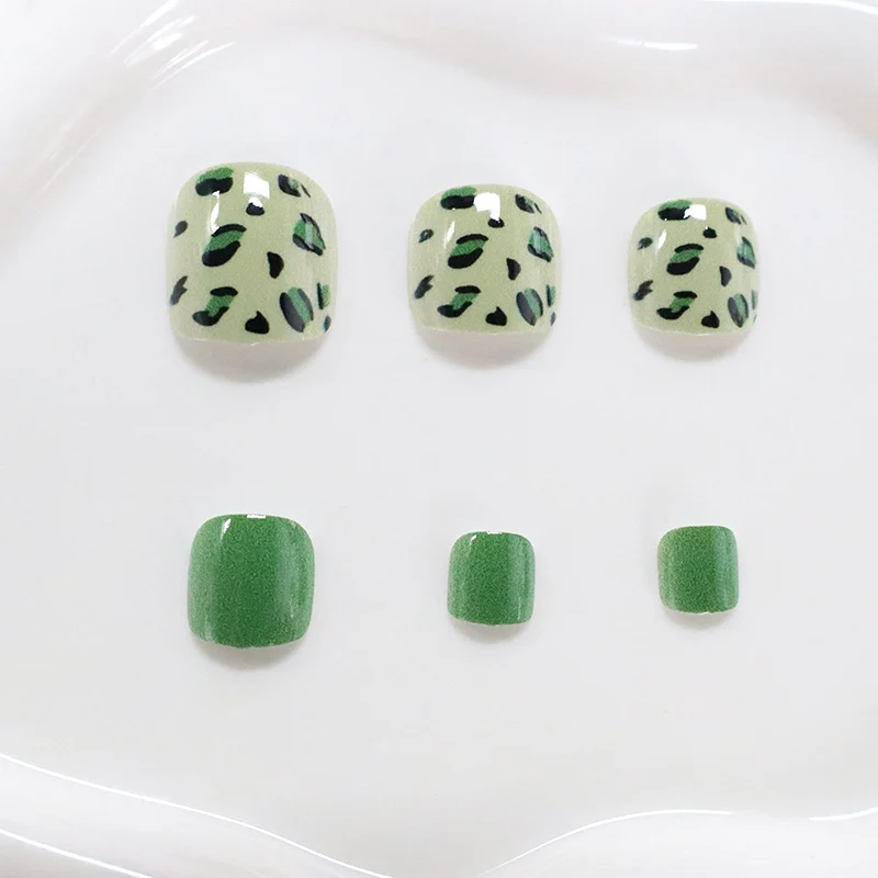Kreative Tiermuster Nagelkunst Karnz